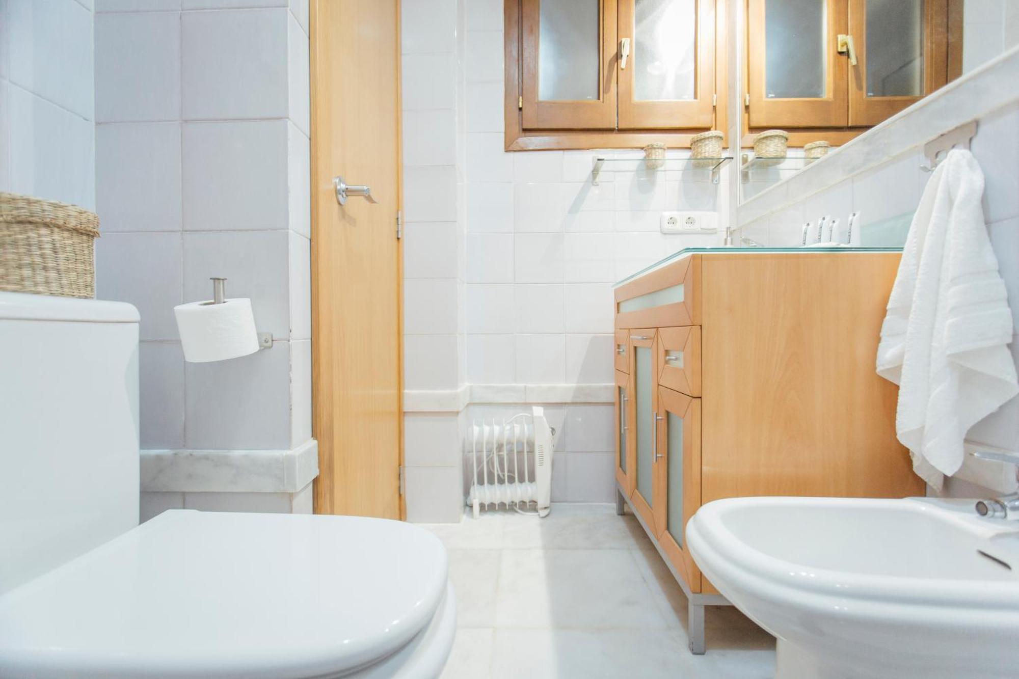 Beautiful And Cozy- 1Bd 1Bth- Arenal Center Apartment Seville Ngoại thất bức ảnh