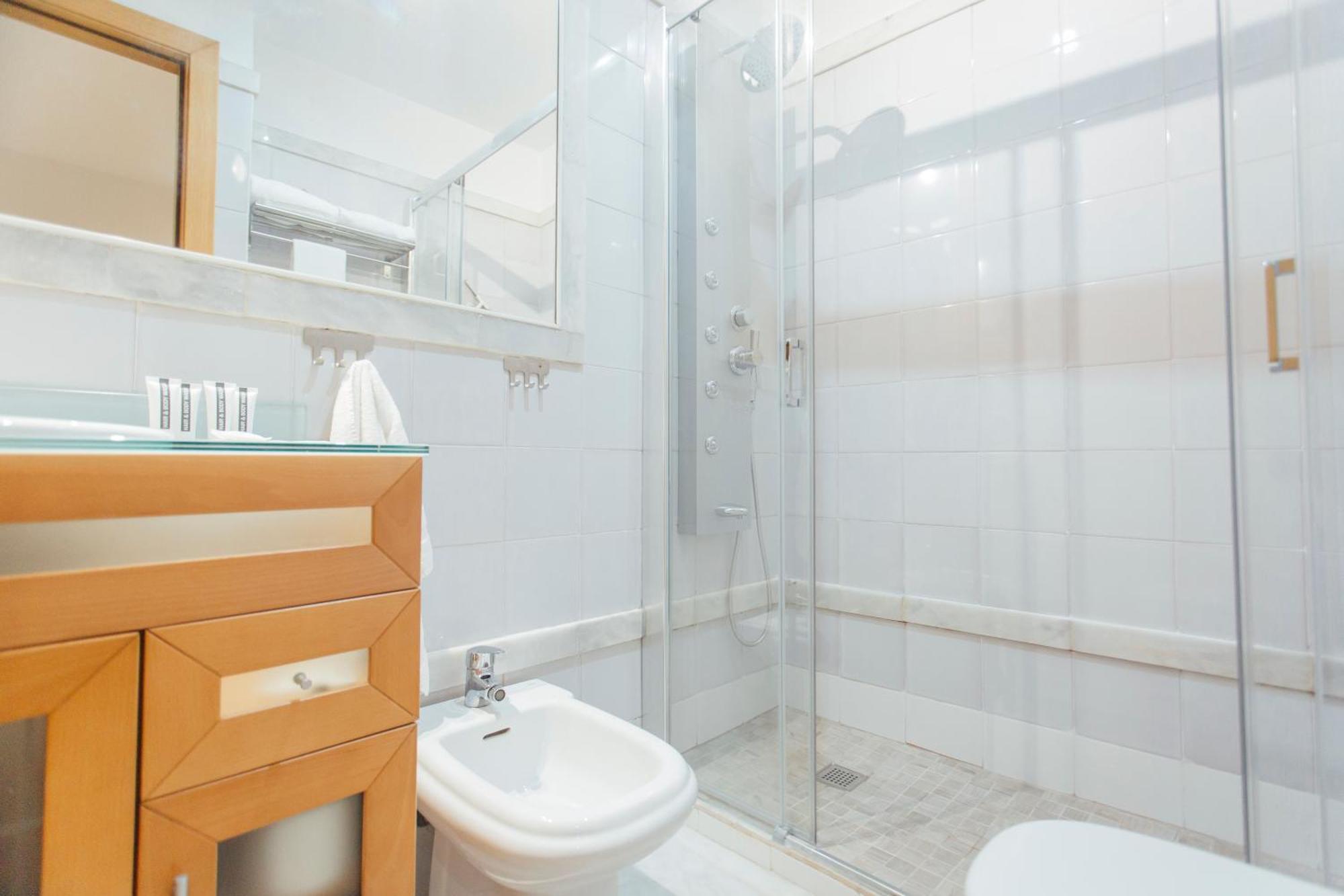 Beautiful And Cozy- 1Bd 1Bth- Arenal Center Apartment Seville Ngoại thất bức ảnh