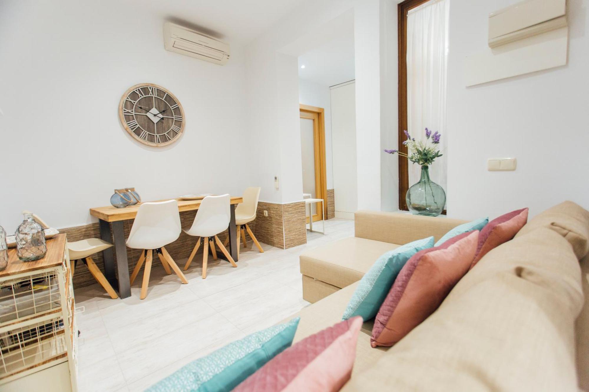 Beautiful And Cozy- 1Bd 1Bth- Arenal Center Apartment Seville Ngoại thất bức ảnh